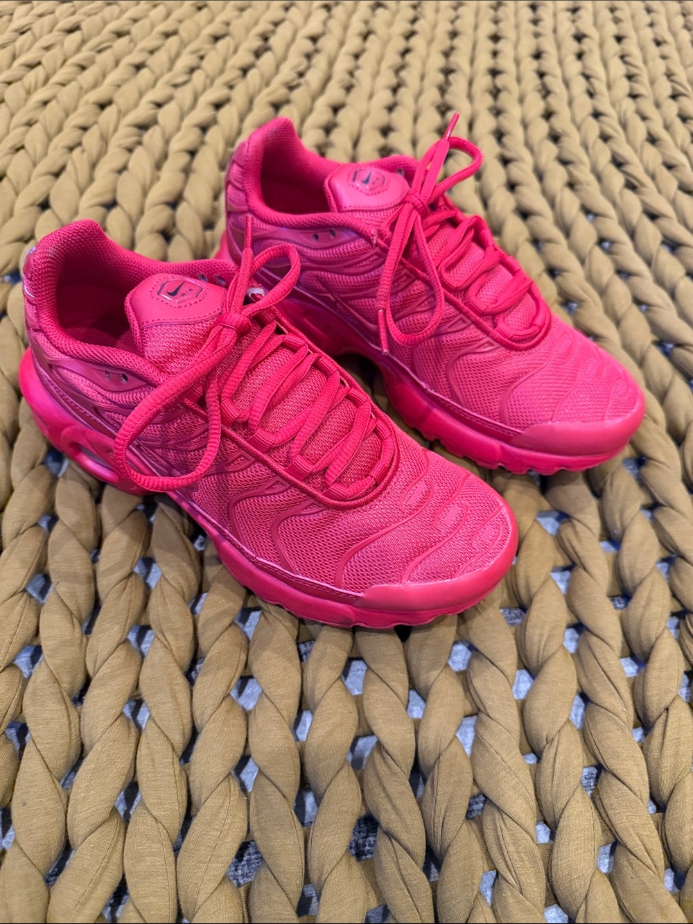 Nike Air Max Plus Sneakers - Size 5.5